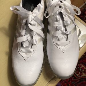 ADIDAS WOMEN'S GOLF SHOES WITH SWEET BOW!